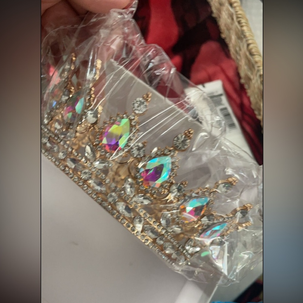 Elegant Gold and Crystal Tiara